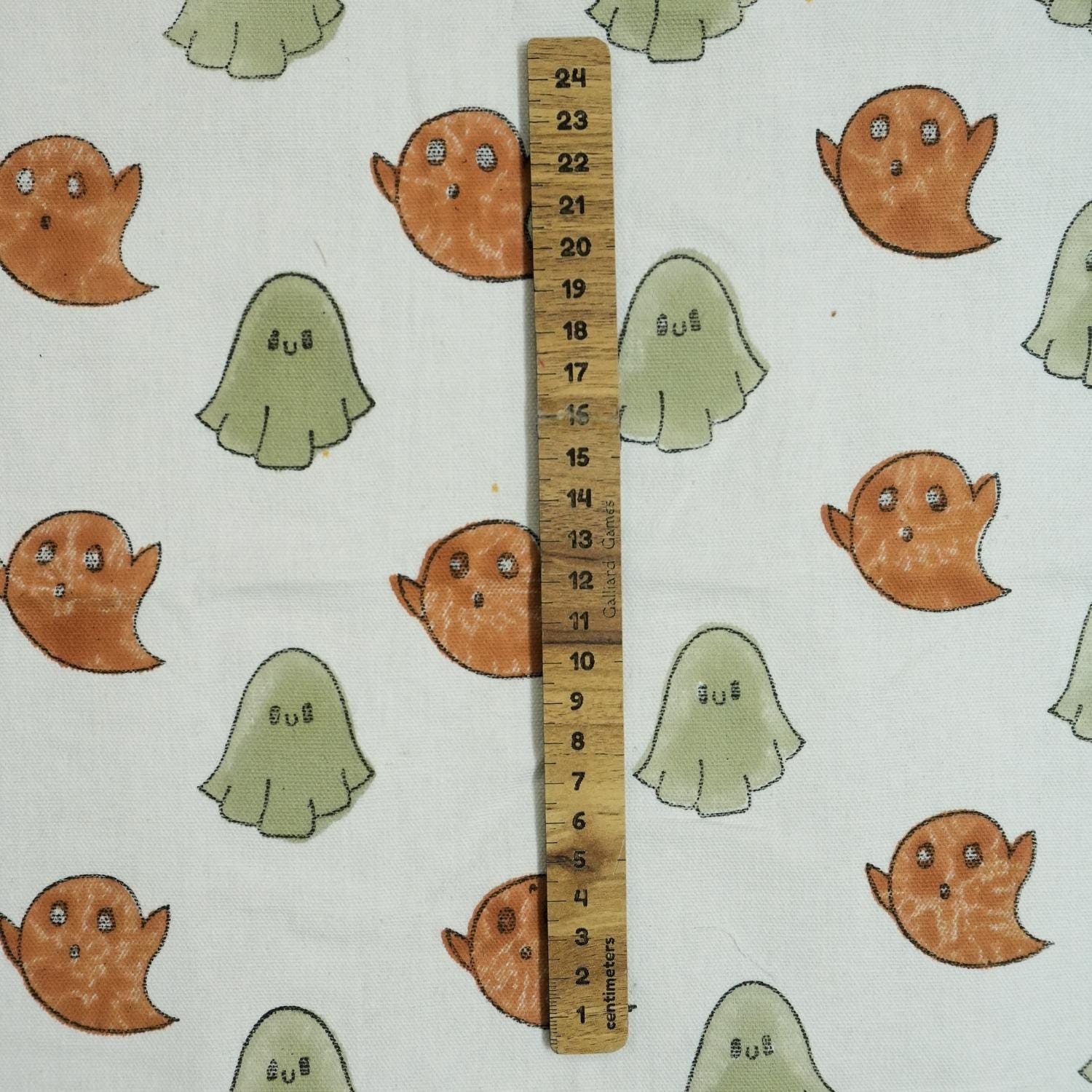 Natural Base Linen with Floral Block Print for Interior Styling
Rustic 58” Linen for Handmade Furniture Upholstery
Hand Block Printed Linen for Cozy Drapes and Sofa Covers
Artisan Made Linen for Rustic Benches and Pillow Covers.