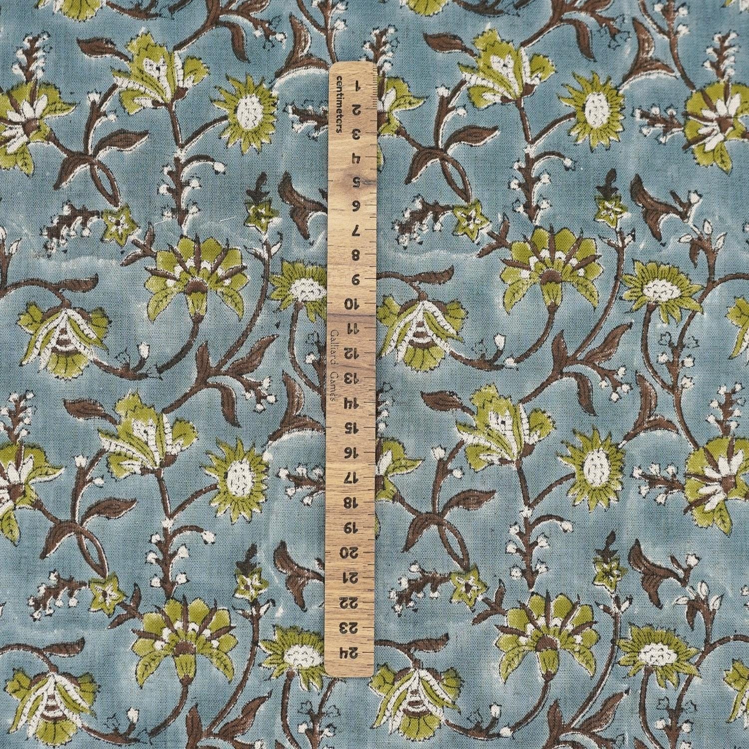 Off White Linen Block Print Fabric 58” Wide for Tote Bags, Runners, and Curtains, Natural Heavy Linen Fabric 58 Inch Wide with Hand Block Print for Home Textiles.