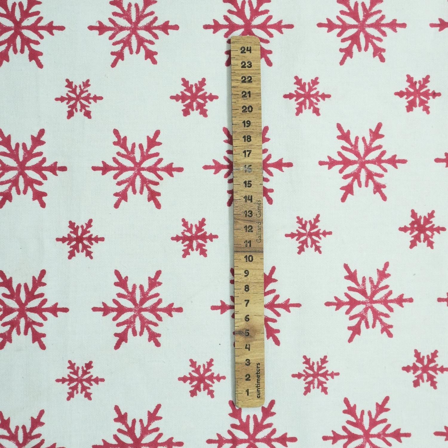 Durable Natural Linen for Slipcovers and Table Linens
Botanical Block Print Linen for Handmade Living Room Accents
Boho Cottage Linen Fabric for Decorative Cushions and Curtains
Soft Printed Linen for Farmhouse Sofas and Window Dressings
Thick Pure Linen for Chair Covers, Drapes, and Upholstery.