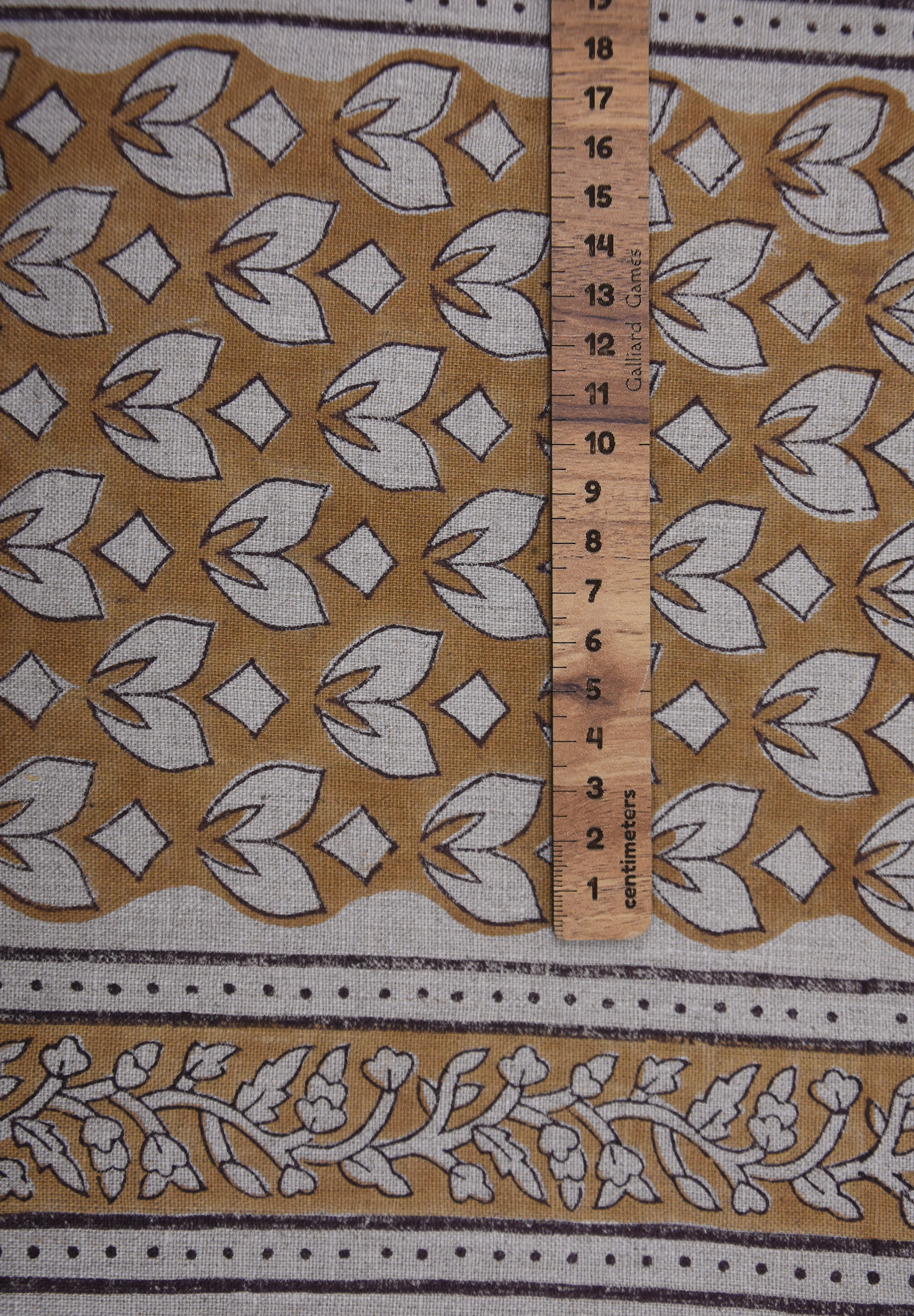 Block print fabric, linen fabric pillows and cushions, pure linen 58" wide, printed curtains, Indian block print fabric - TITLEE BORDER