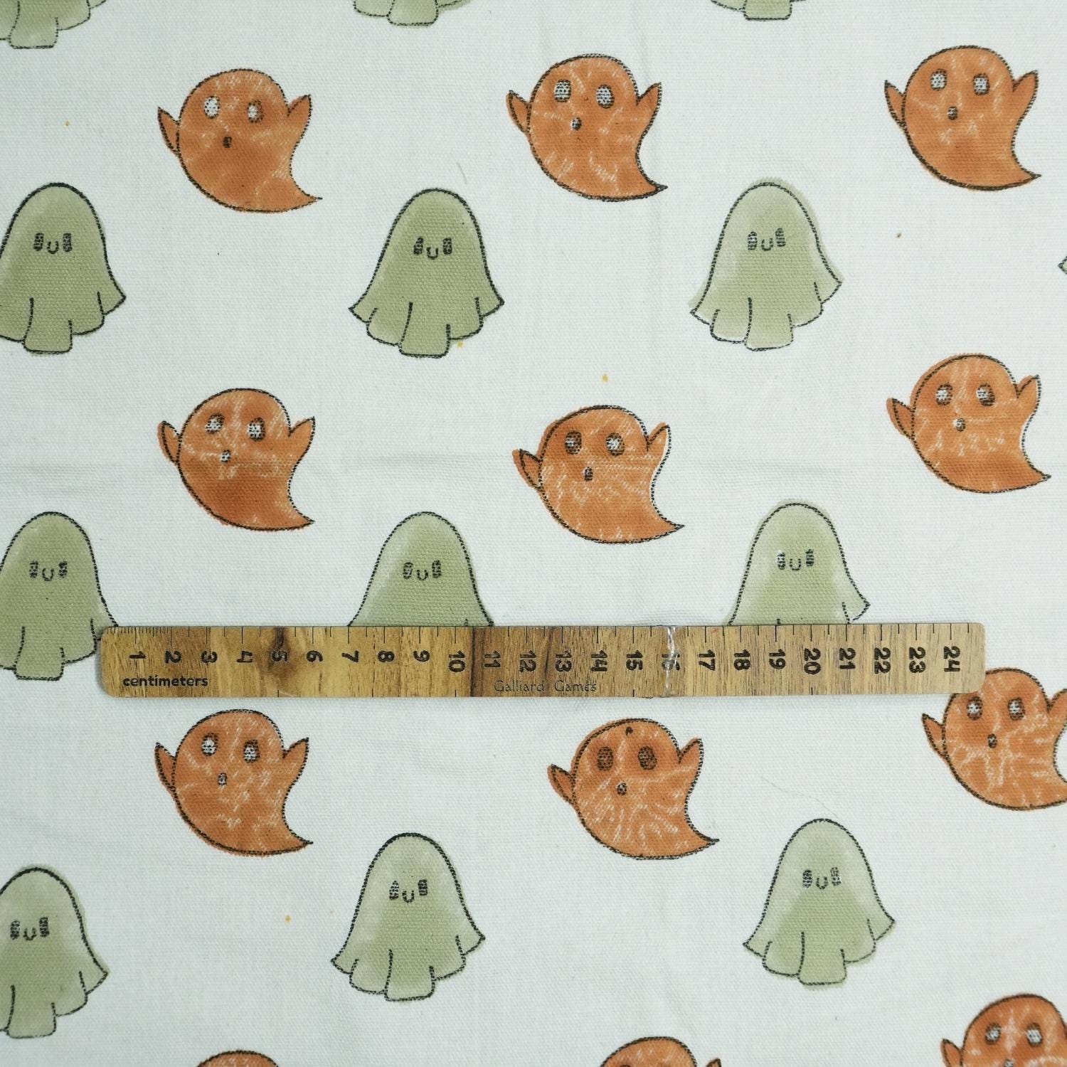 Pure Natural Linen for Upholstery, Curtains, and Table Decor
Vintage Inspired Linen for Handcrafted Home Furnishings
Rustic Linen with Traditional Prints for Living Room Decor
Durable Bohemian Linen for Chairs, Drapes, and Couch Covers.