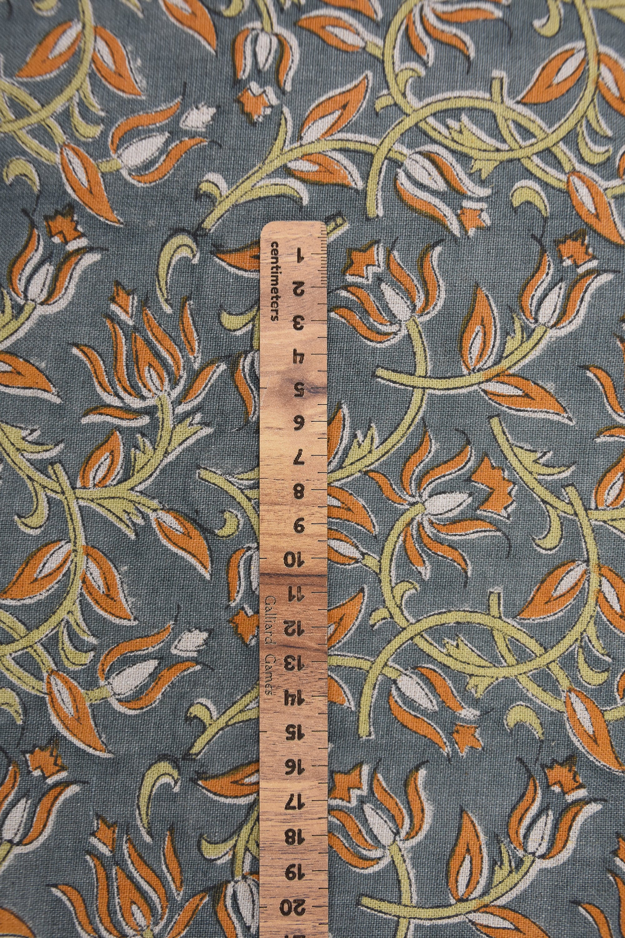 Block print pure linen 58" wide fabric, handmade pillow fabric, linen fabric for table covers, premium linen fabric  - KAMAL DUTTA