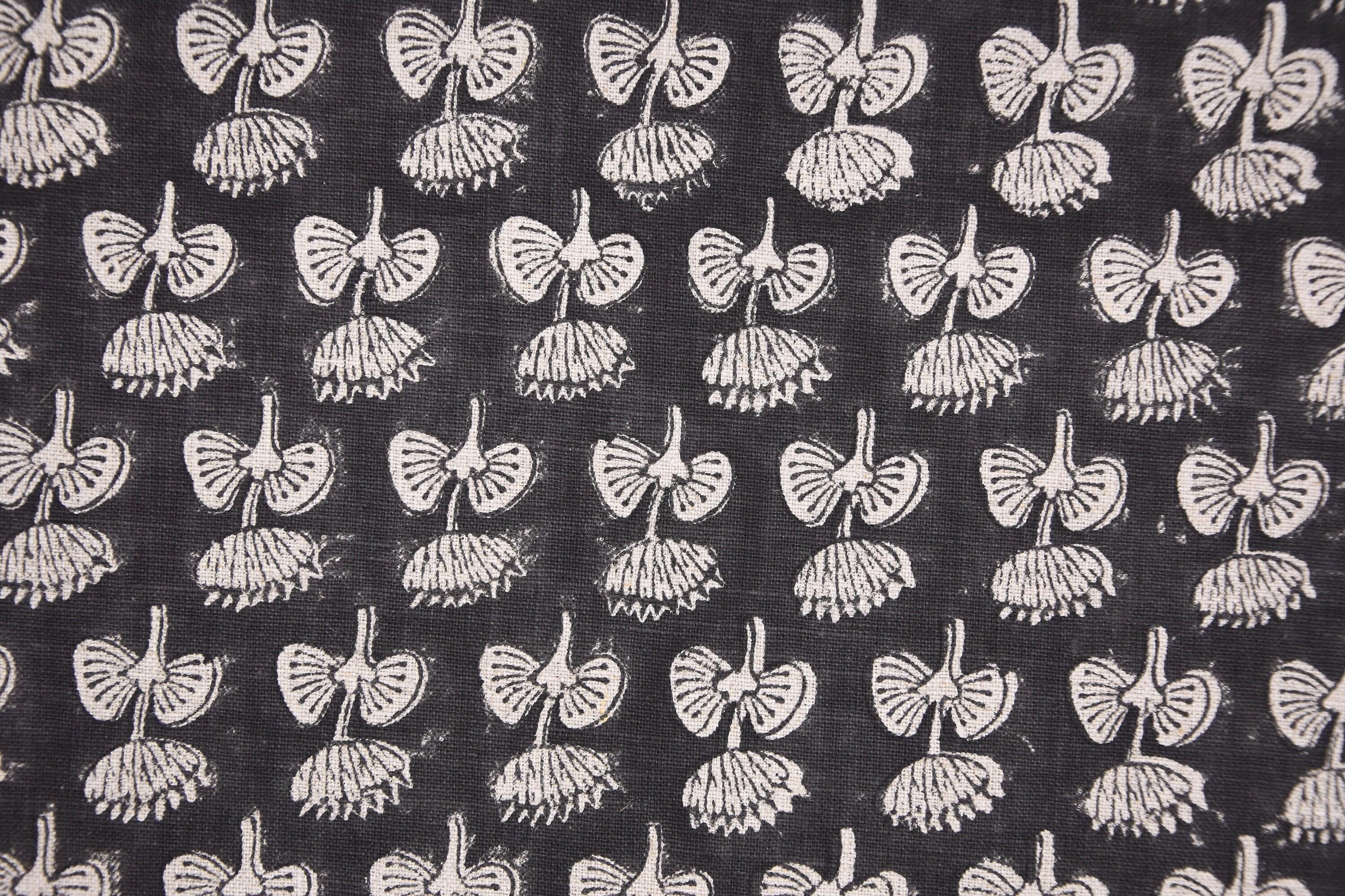 Lightweight Linen for Bohemian Tablecloth and Curtain Panels, Cottagecore Style Natural Linen for Pillows and Upholstery, Eco-Friendly Linen Fabric for Rustic Decor Accents, Pure Linen with Subtle Prints for Handmade Decor Elements.