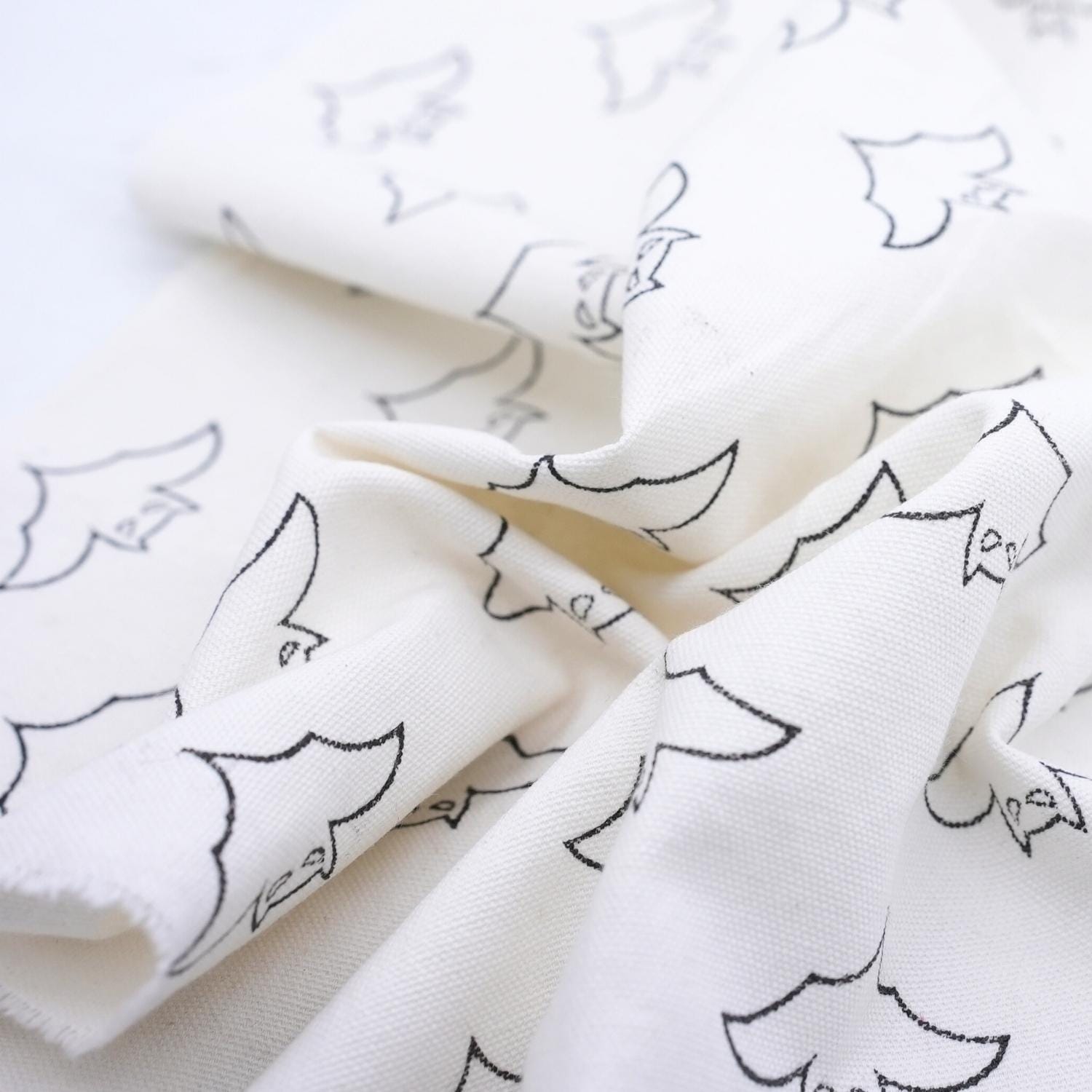 Block Print Thick Cotton White Decorative Halloween Party Cushion Cover Fabric with Bat Design