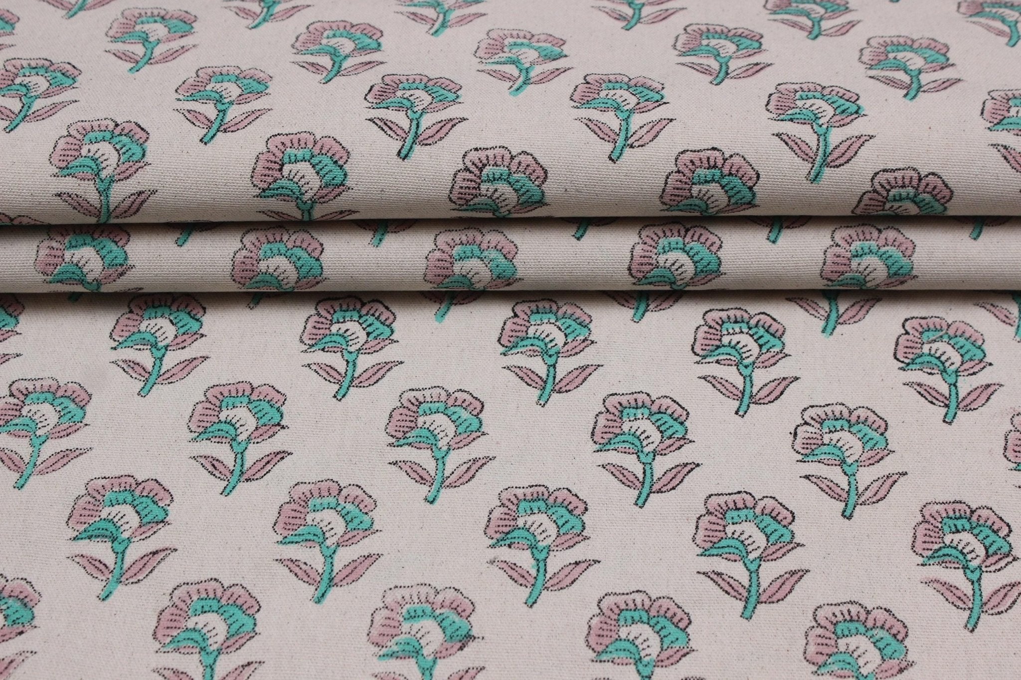 Handcrafted block print linen for decorative pillows and rustic decor
Floral linen block print for soft furnishings and upholstery
Ethnic print pure linen fabric for farmhouse cushions and valances.