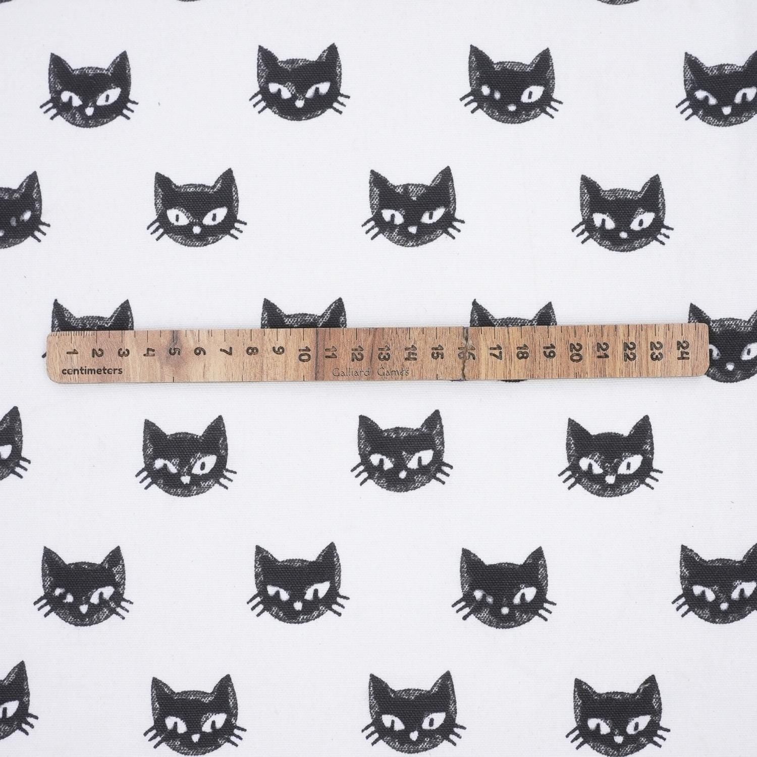 Thick Cotton White Black Kitti Block Printed Cushion Cover for Table Cover & Cushion Cover