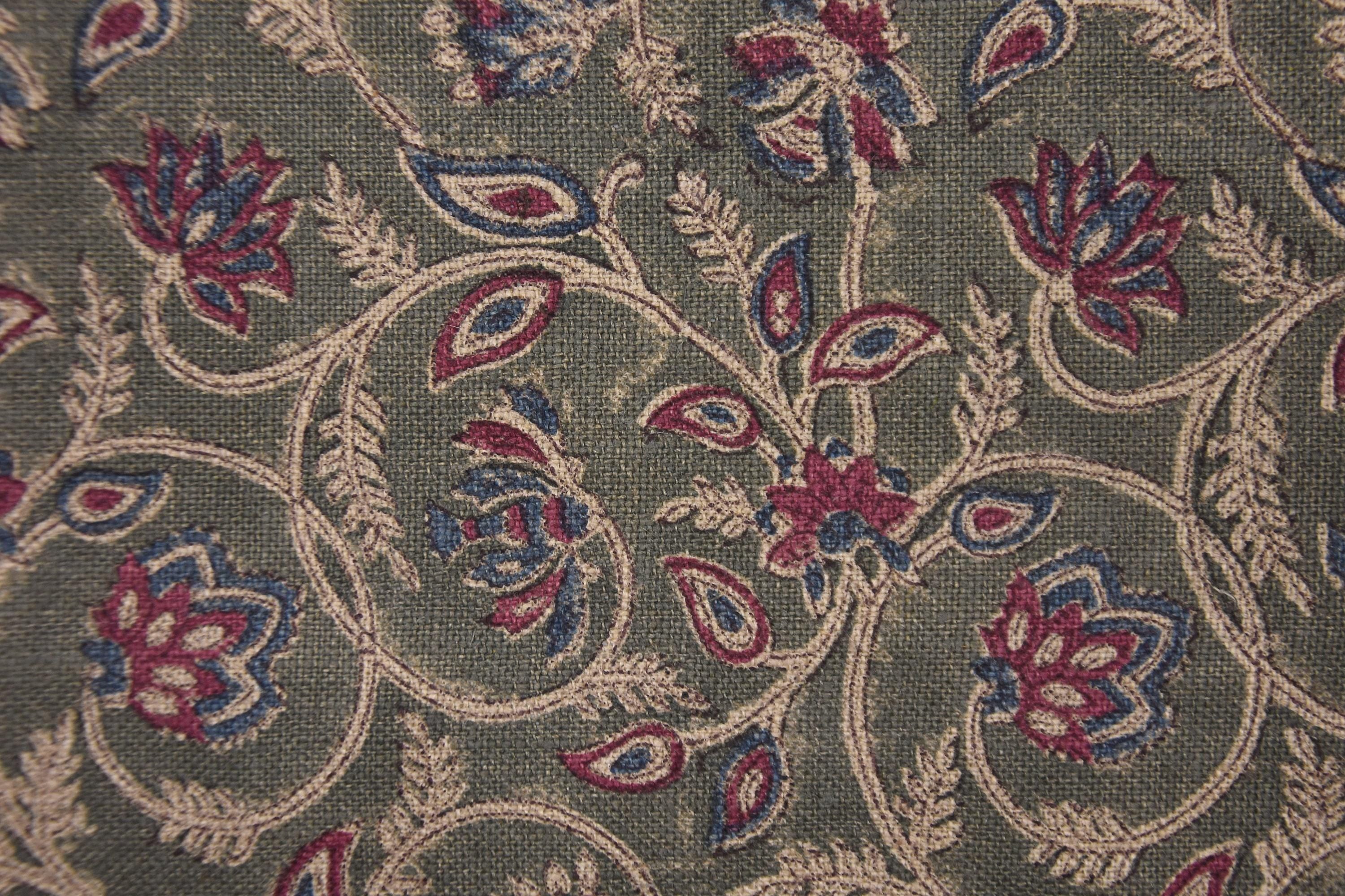 Indian floral block printed linen fabric for upholstery and drapes
Bohemian hand printed linen for sofa pillows and dining linen
Pure linen fabric with floral block print for napkins and curtains.