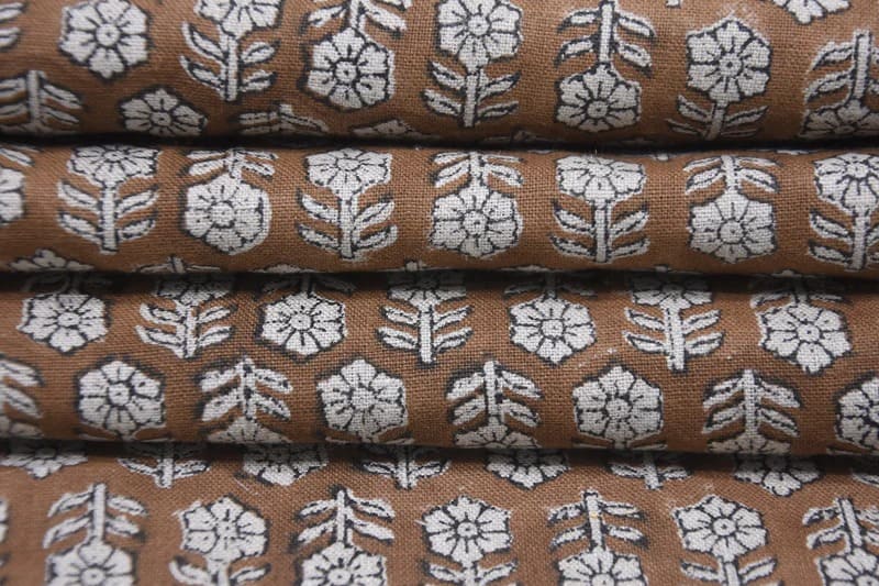 Aristan-HandBlockPrint-BrownFloralPureLinenFabric-TulsiButi_5.jpg