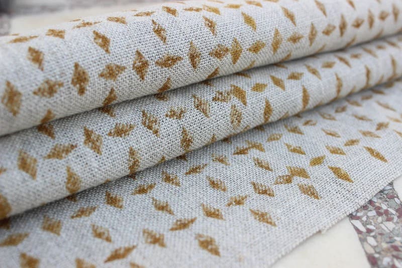 HandBlock-MiniFloralBrownLinenFabric_Diamond_1.jpg