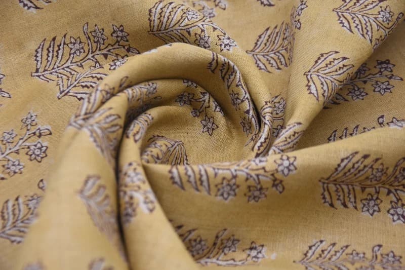 Handmade-ThrowBlockPrintGold-PureLinenFabric-Inderdhanush_4.jpg