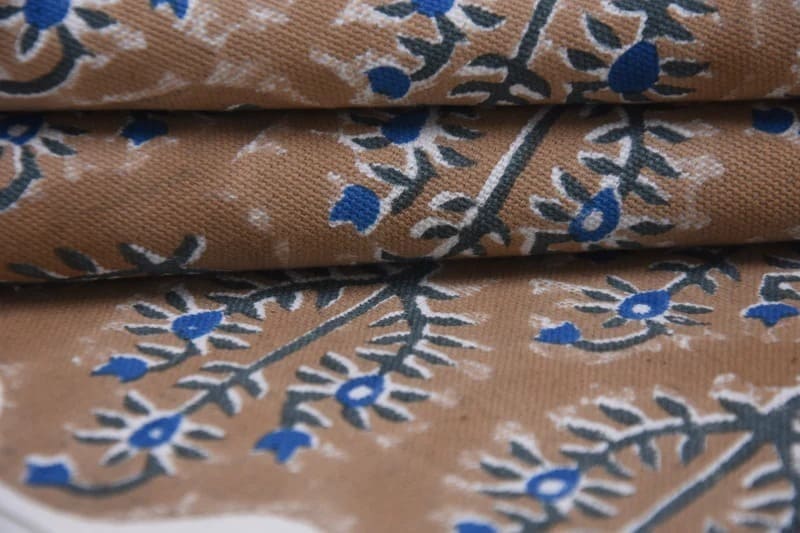 Premium-HandBlockPrintBrown-ThickCottonWhiteFabric-NeelGagan_2.jpg