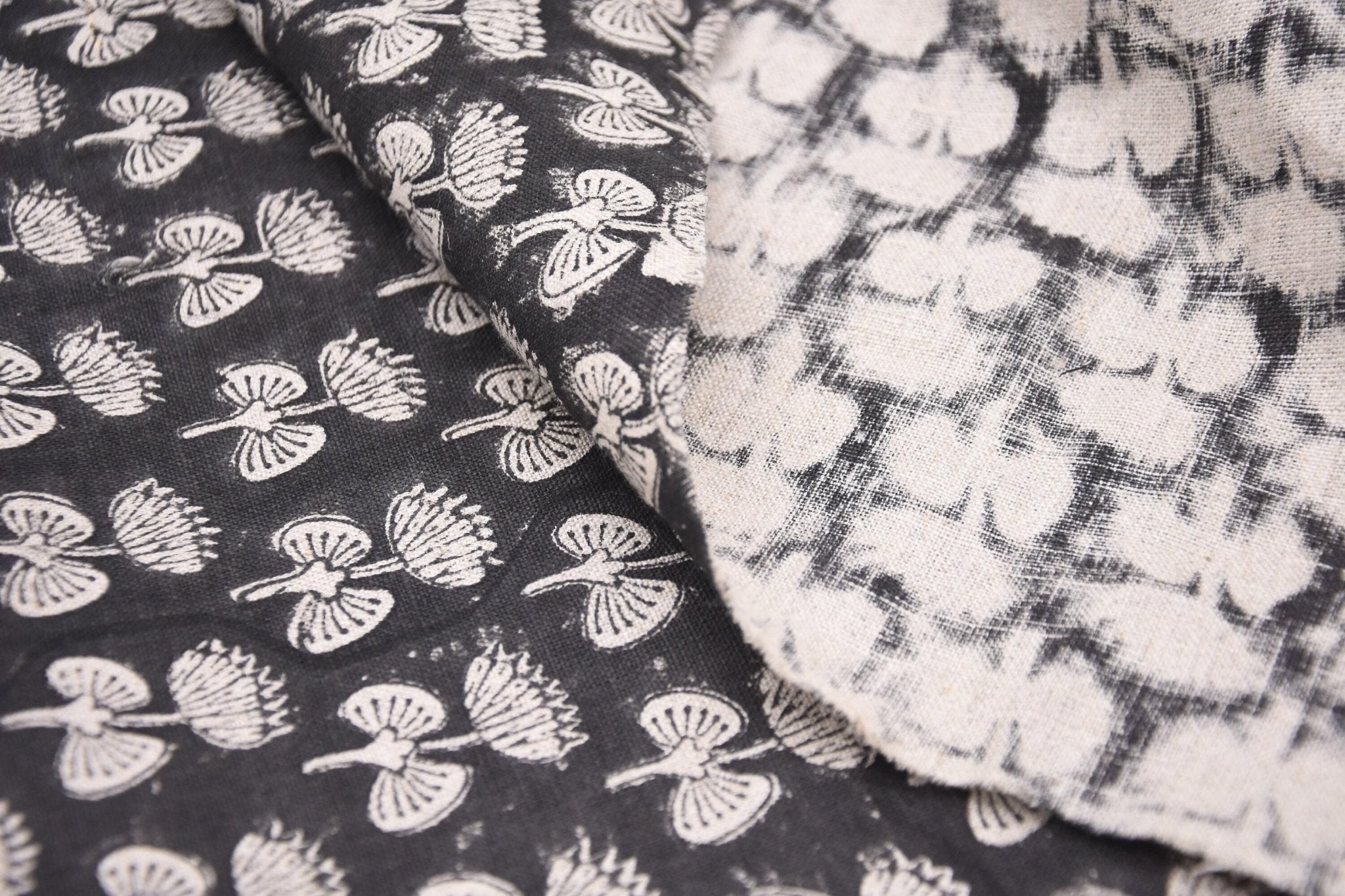 Natural Linen Fabric for Bohemian Table and Living Room Accents, 58-Inch Pure Linen with Block Prints for Upholstery and Decor, Handmade Linen Fabric in Earthy Tones for Home Styling, Pure Linen Upholstery Fabric for Boho Sofas and Chairs, Rustic Boho Linen for Handmade Curtains and Tablecloths.