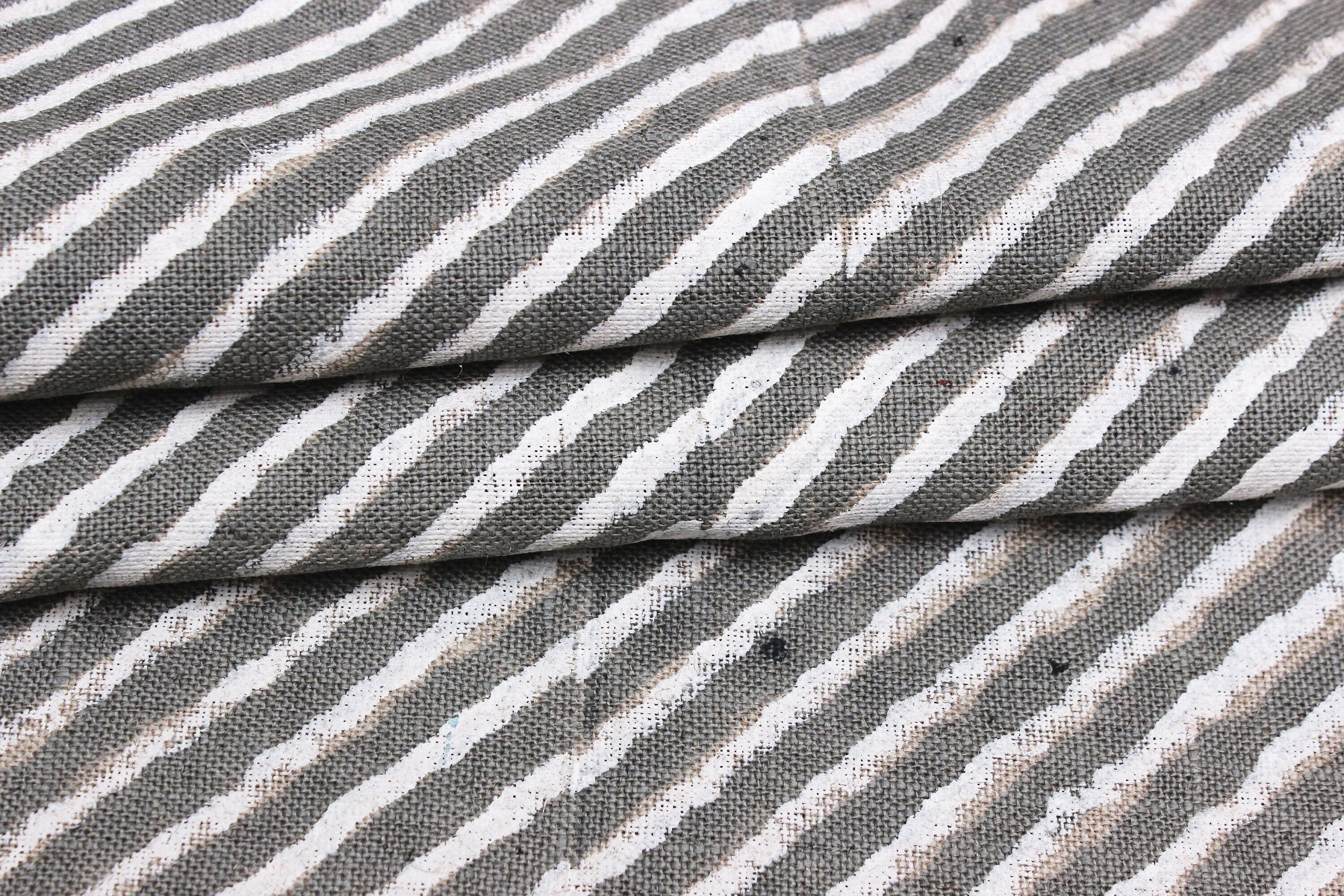 Block Print In Gray/White  Linen Running Fabric, Indian Linen Block Print,Heavy Linen Pillow And Cushion,Home Decor And Upholstery Fabric