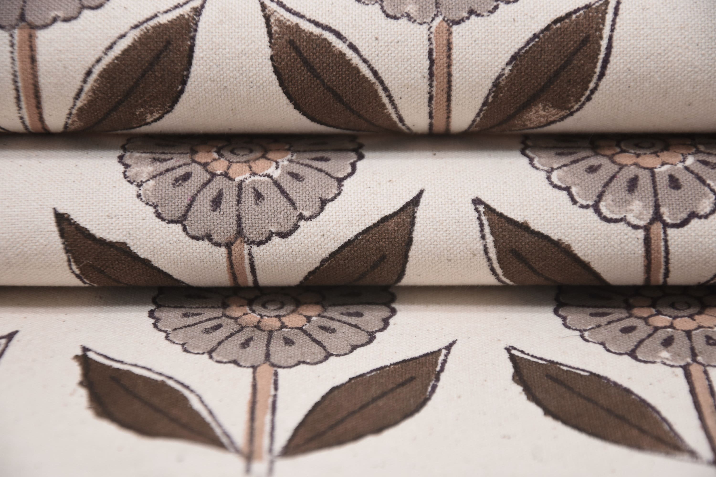 Thick cotton 44" wide, Sewing fabric, handloom linen, Indian fabric, block print fabric, floral linen - GENDA PUSHP