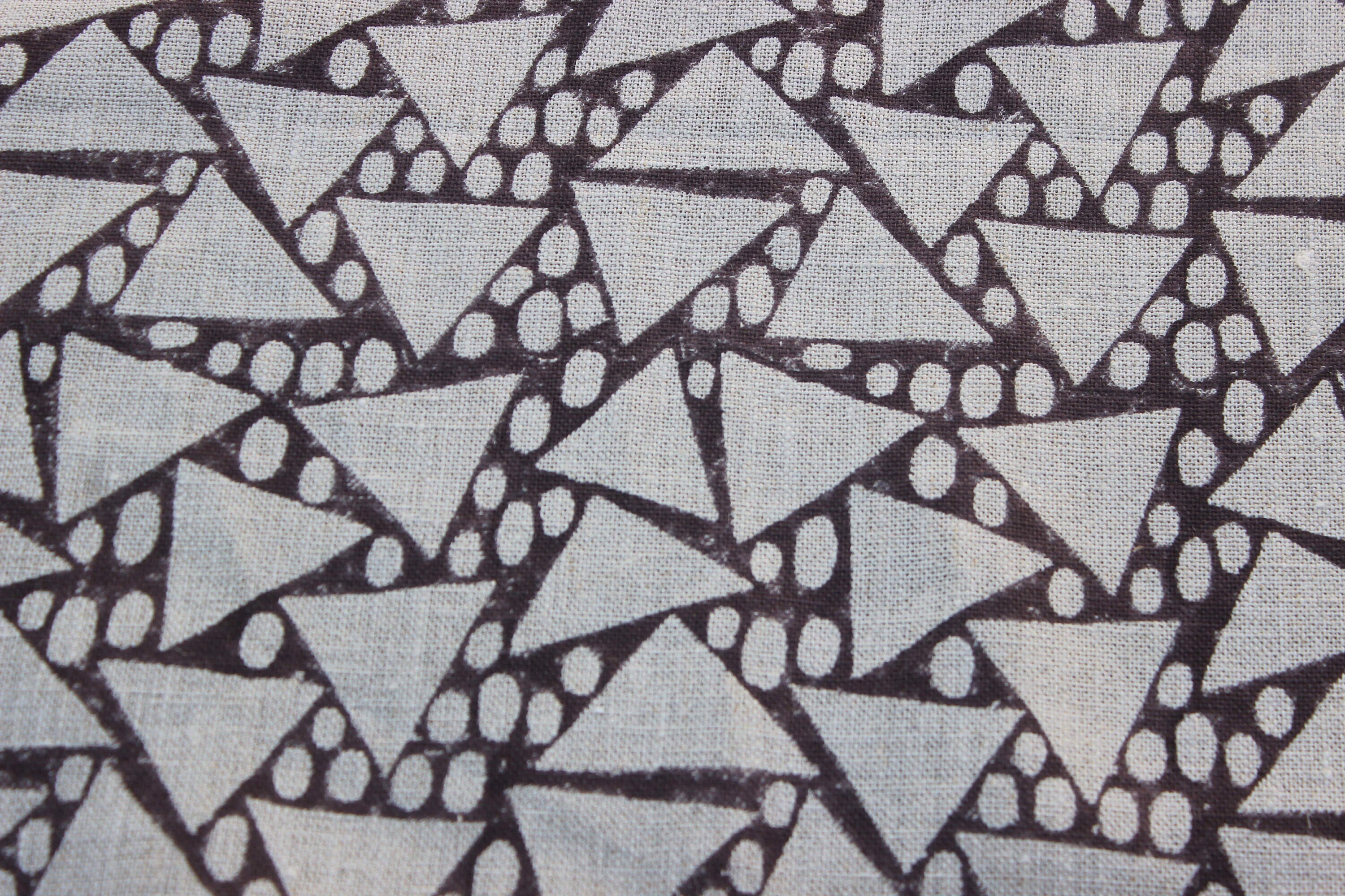 Block Print Linen Fabric, Triangle  Thick Linen Geometrical Triangle Design, Heavy Weight, Handloom Linen, Farmhouse Linen Pillow Case, Handmade Decor Boho